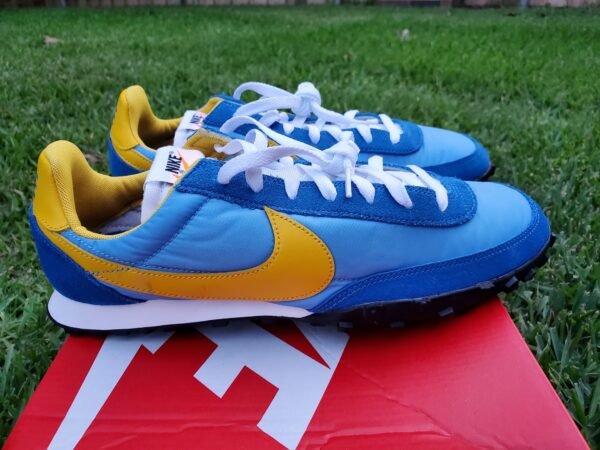 Nike Waffle Racer- Size 11